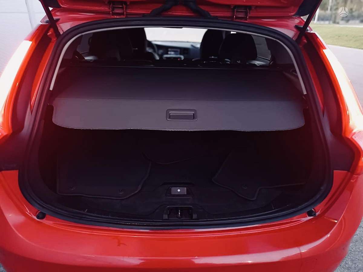 Volvo V60 2011 — photo 38