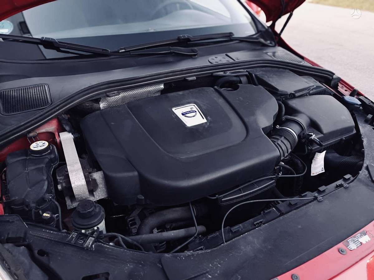 Volvo V60 2011 — photo 46