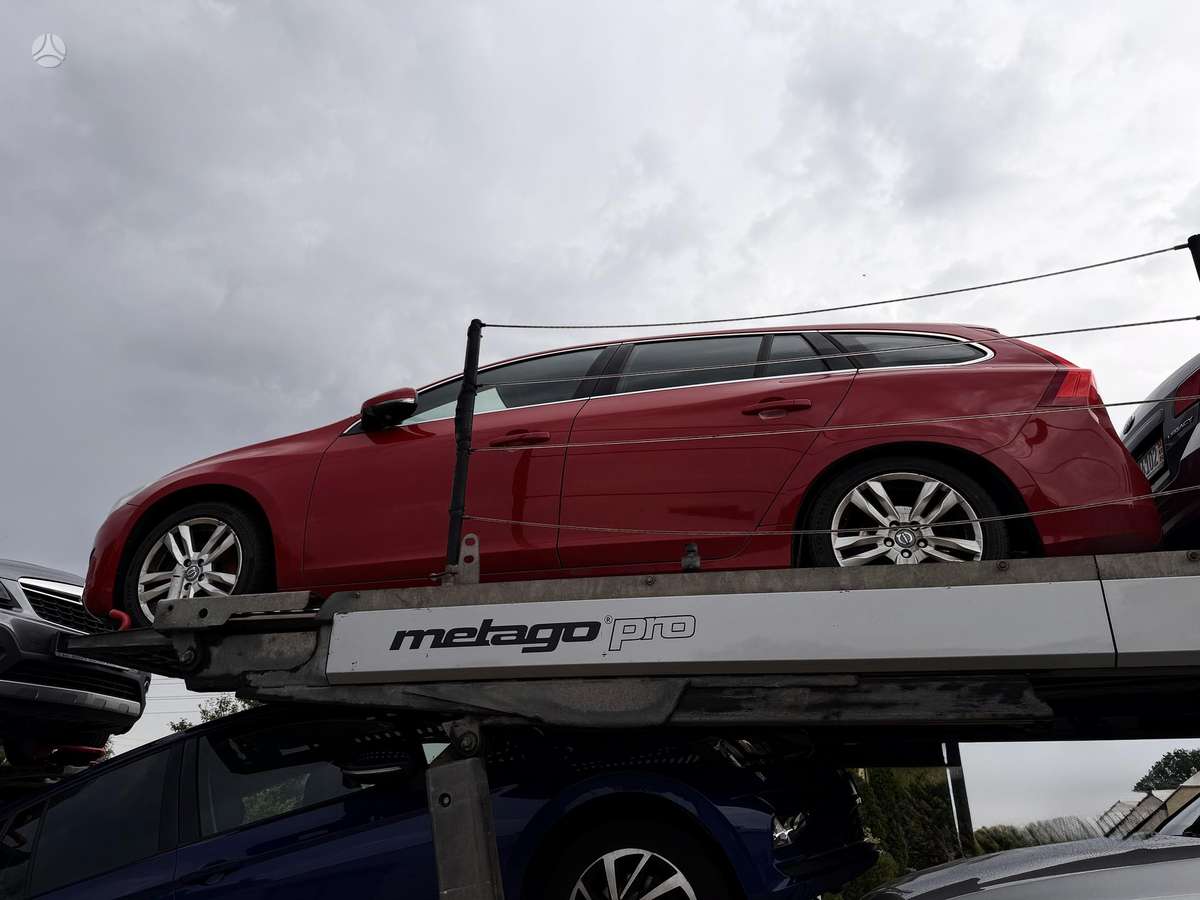 Volvo V60 2011 — photo 47