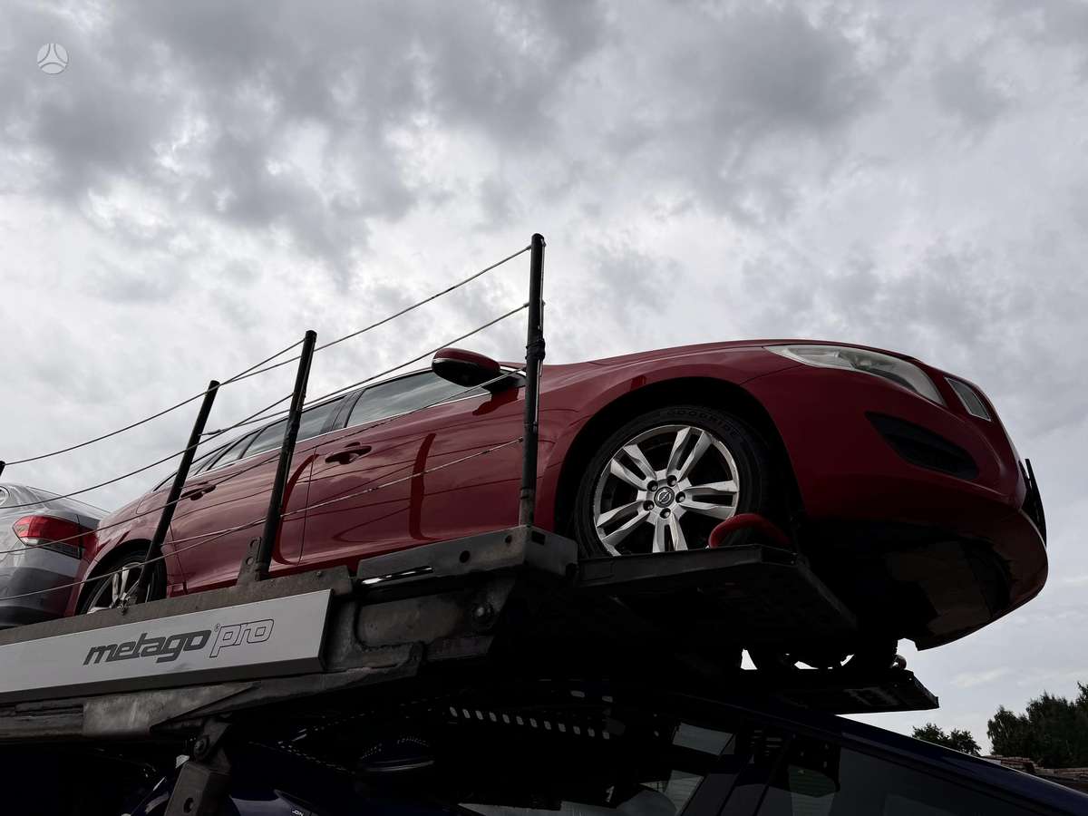 Volvo V60 2011 — photo 49