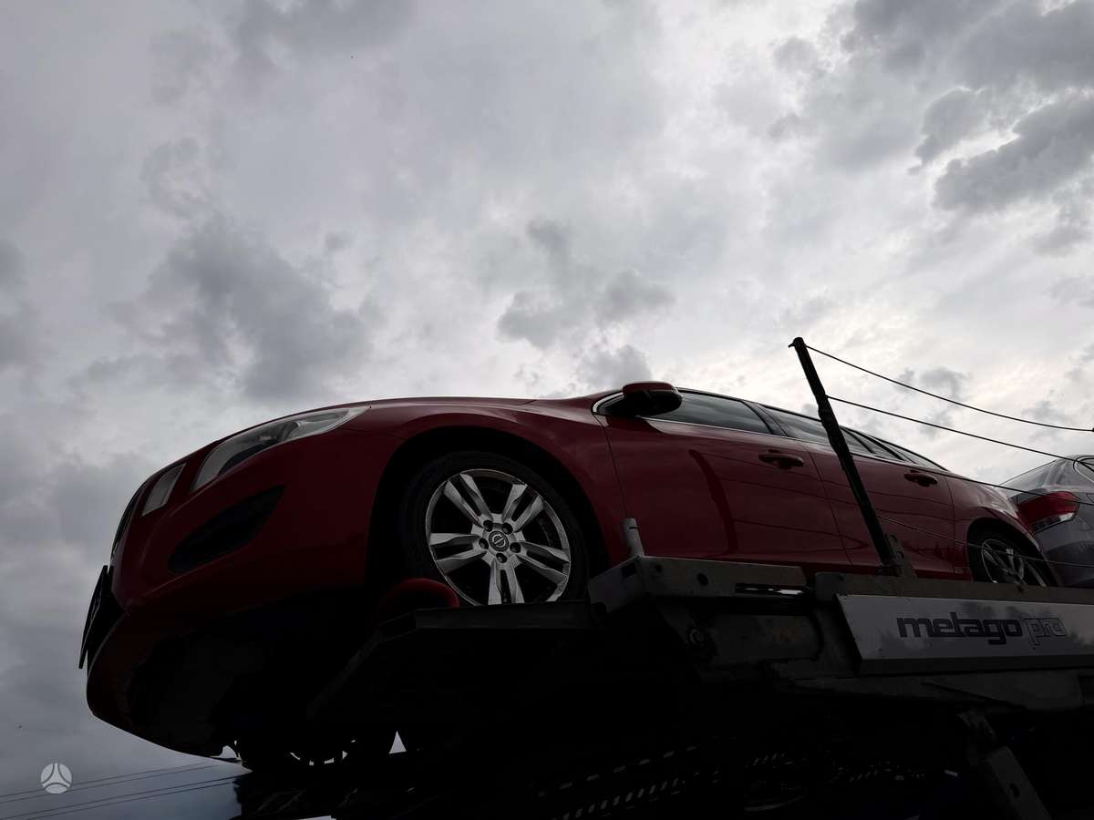 Volvo V60 2011 — photo 50