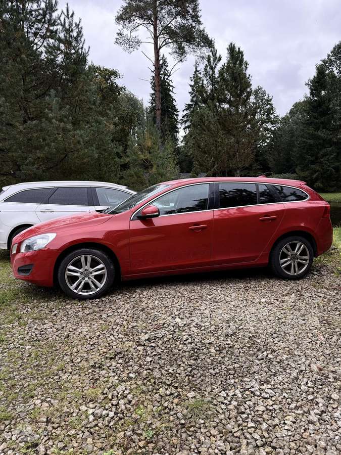 Volvo V60 2011 — photo 7