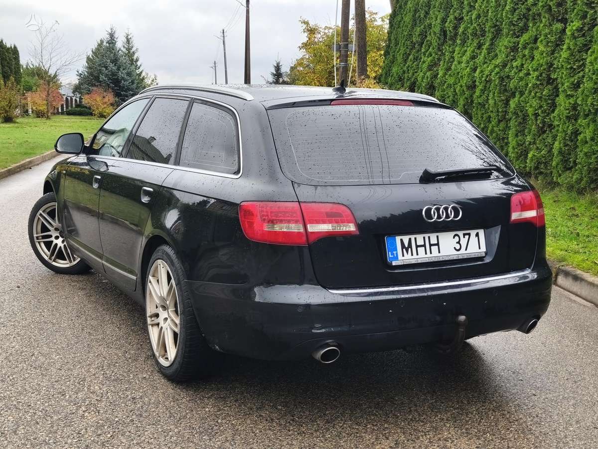 Audi A6 2011 — вигляд ззаду