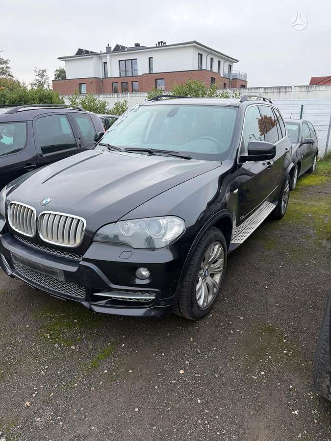 BMW X5 2008 — вигляд ззаду
