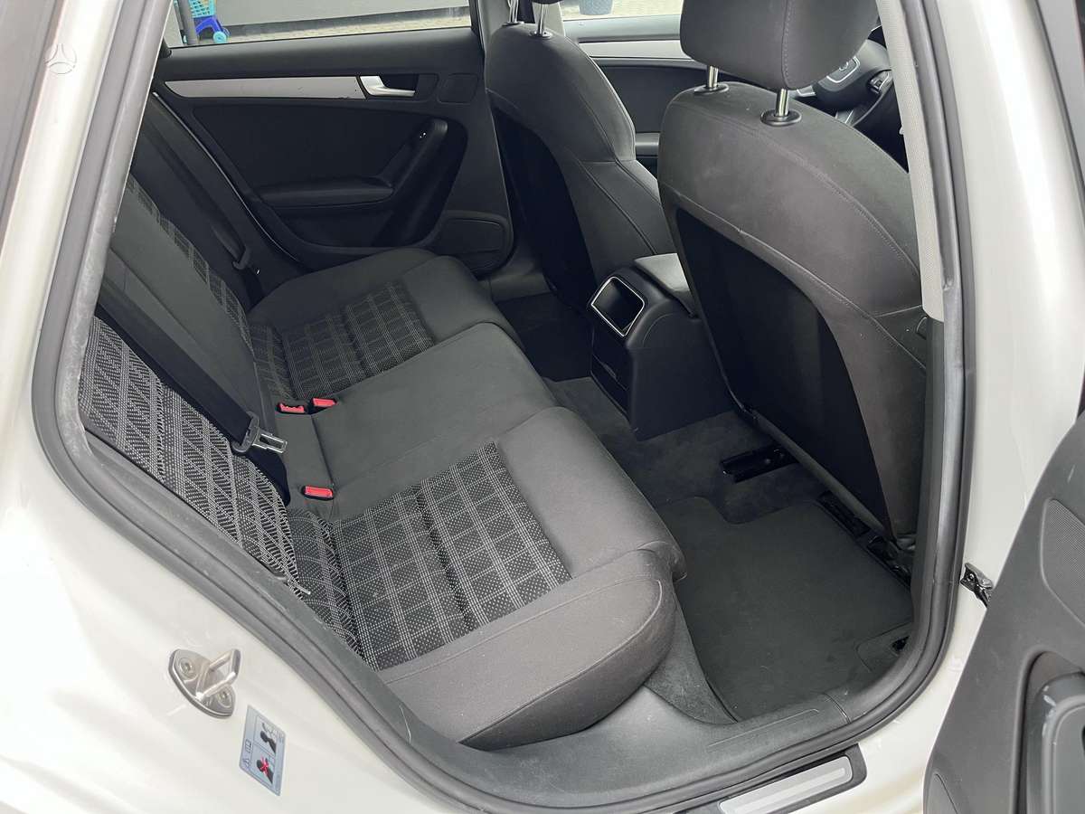 Audi A4 2013 — photo 11