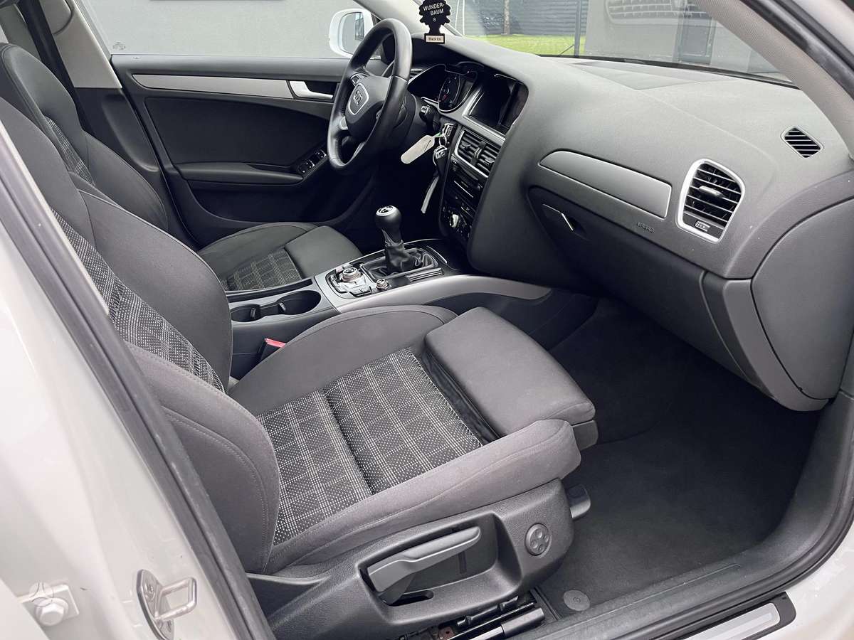 Audi A4 2013 — photo 12