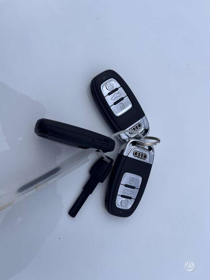Audi A4 2013 — photo 20