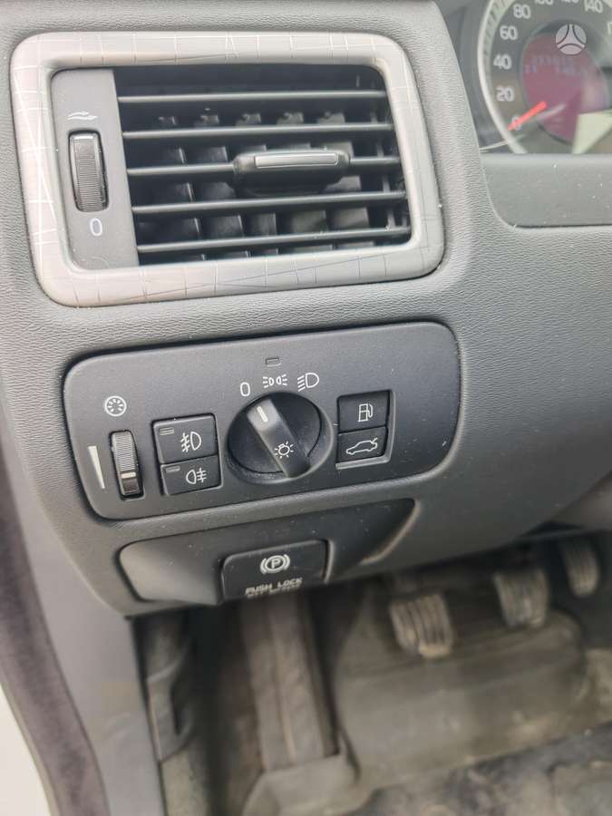 Volvo XC70 2013 — photo 12
