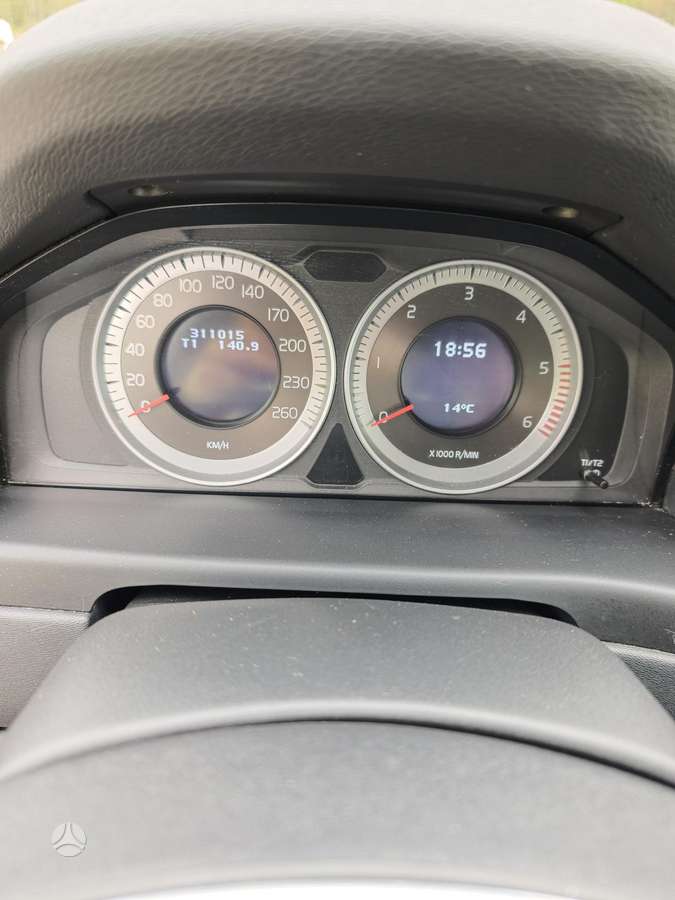 Volvo XC70 2013 — photo 14