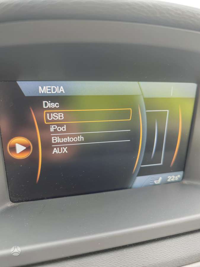 Volvo XC70 2013 — photo 20