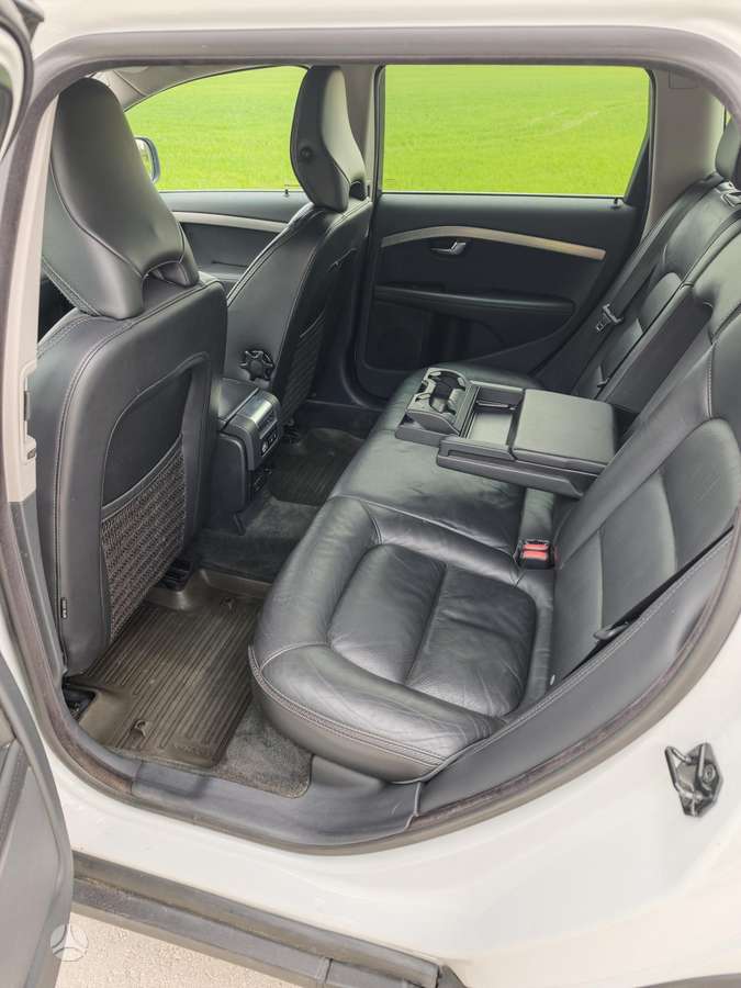 Volvo XC70 2013 — photo 8