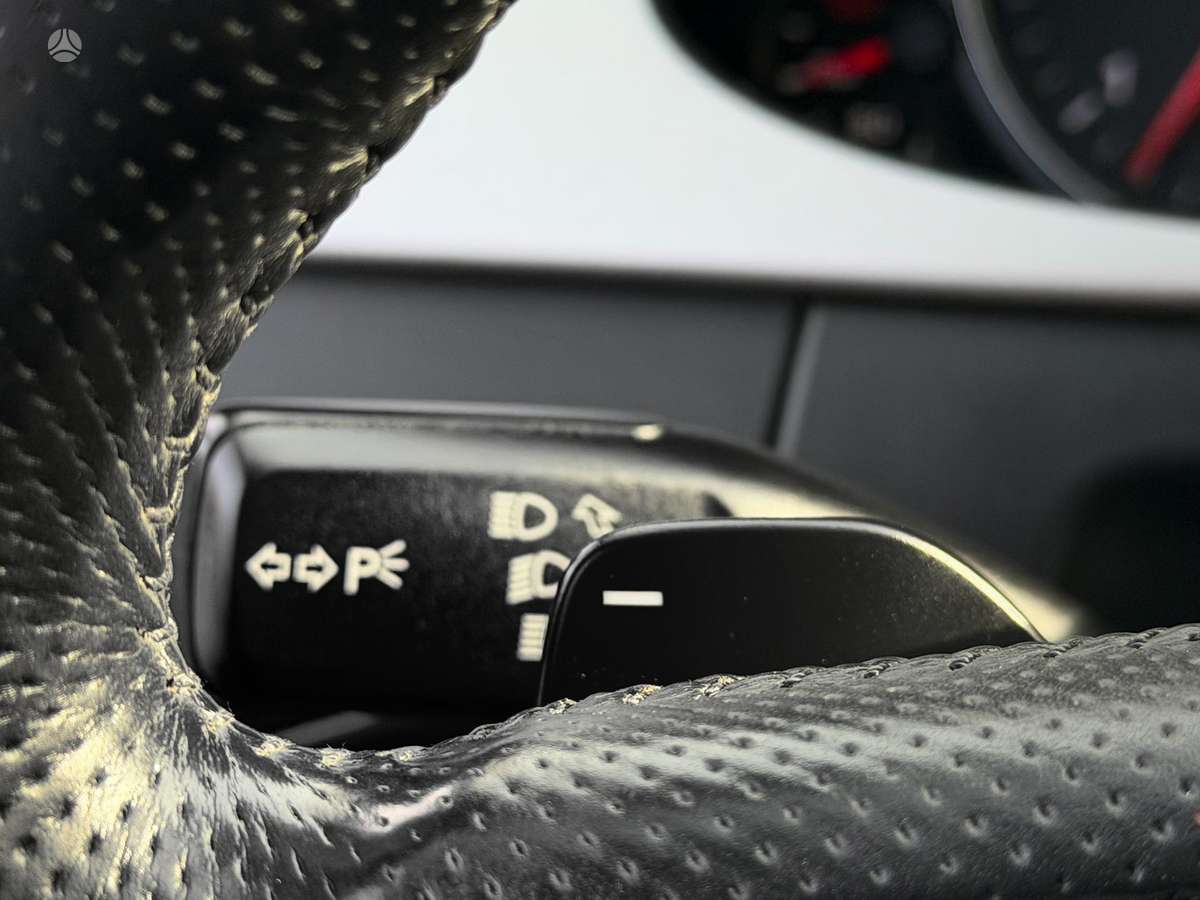 Audi A4 2009 — photo 20