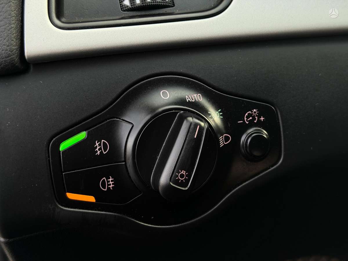 Audi A4 2009 — photo 22
