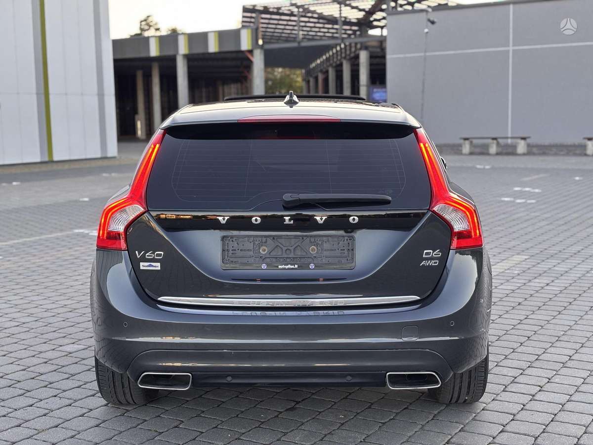 Volvo V60 2013 — photo 11