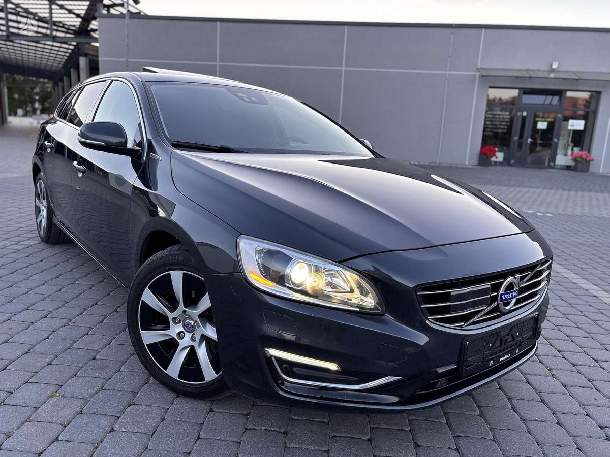 Volvo V60 2013 — photo 16