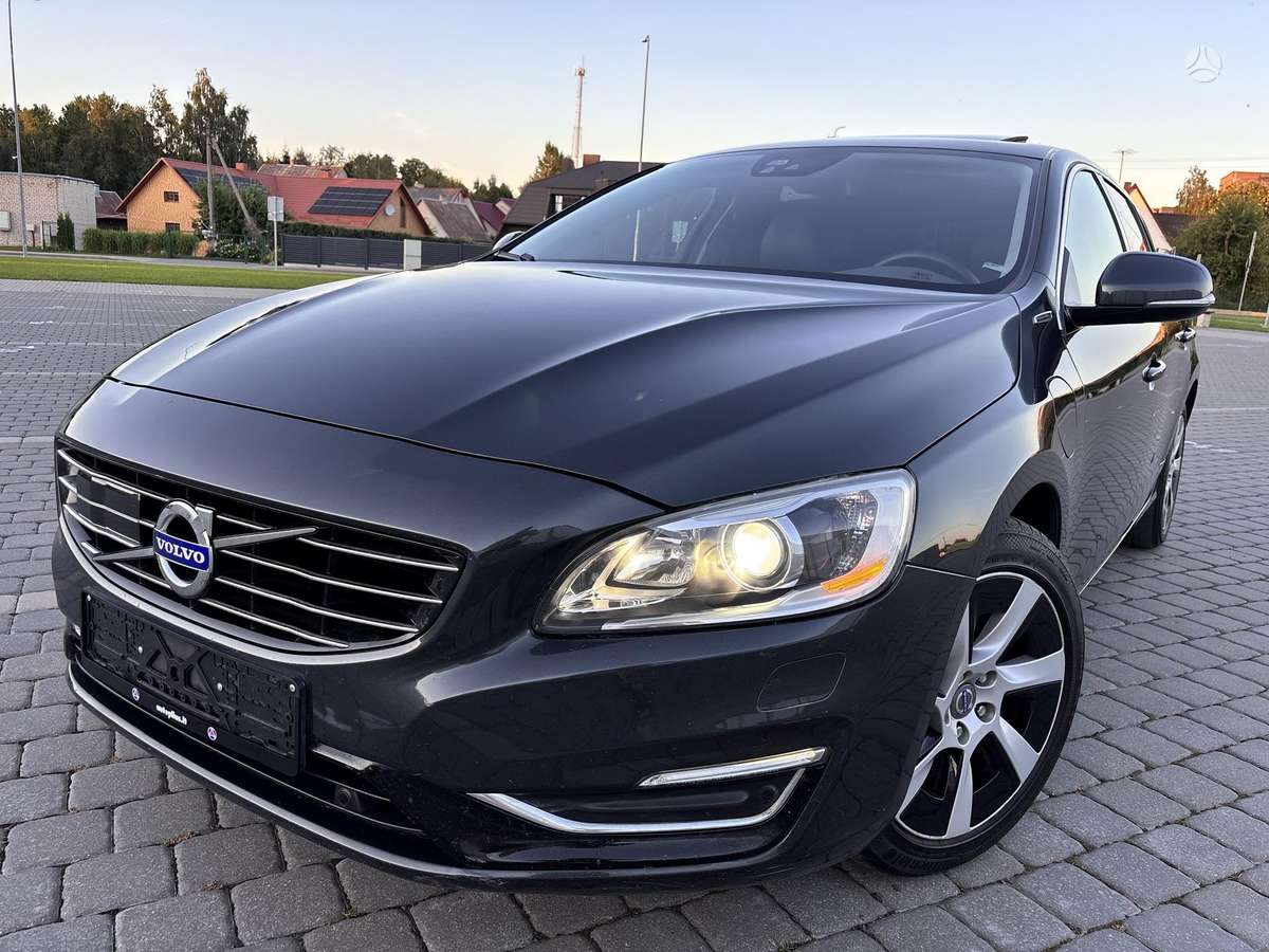 Volvo V60 2013 — photo 17