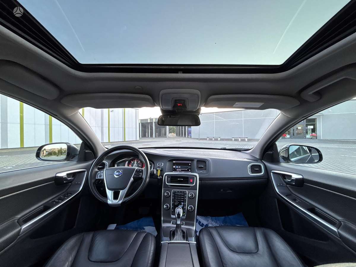 Volvo V60 2013 — photo 29