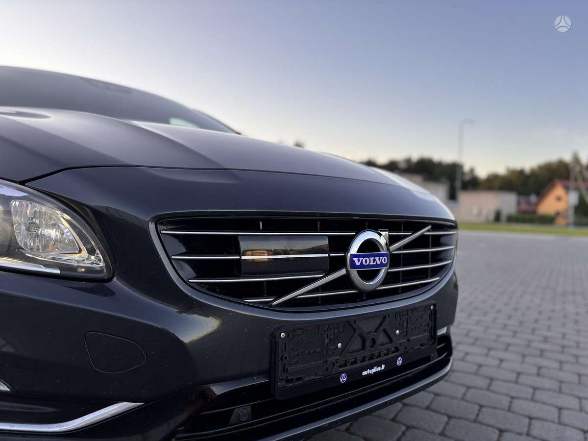 Volvo V60 2013 — photo 7