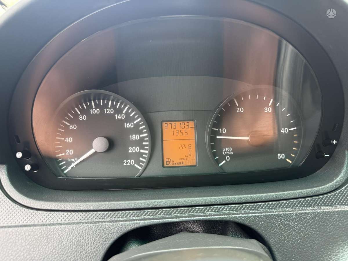 Mercedes-Benz Vito 2012 — photo 10