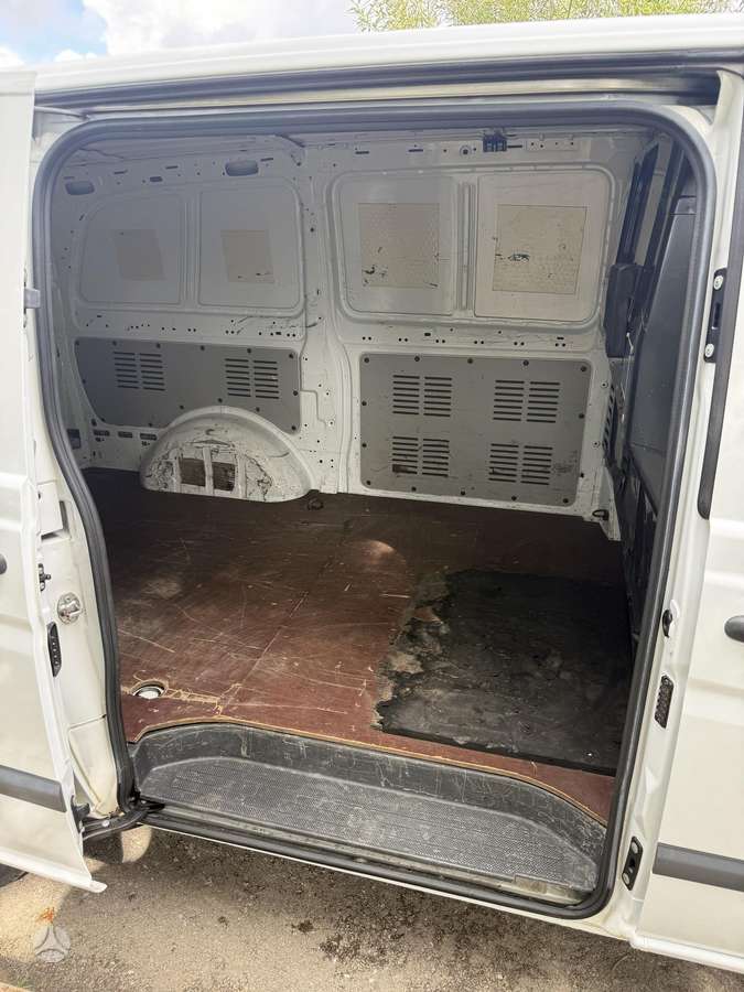 Mercedes-Benz Vito 2012 — photo 5