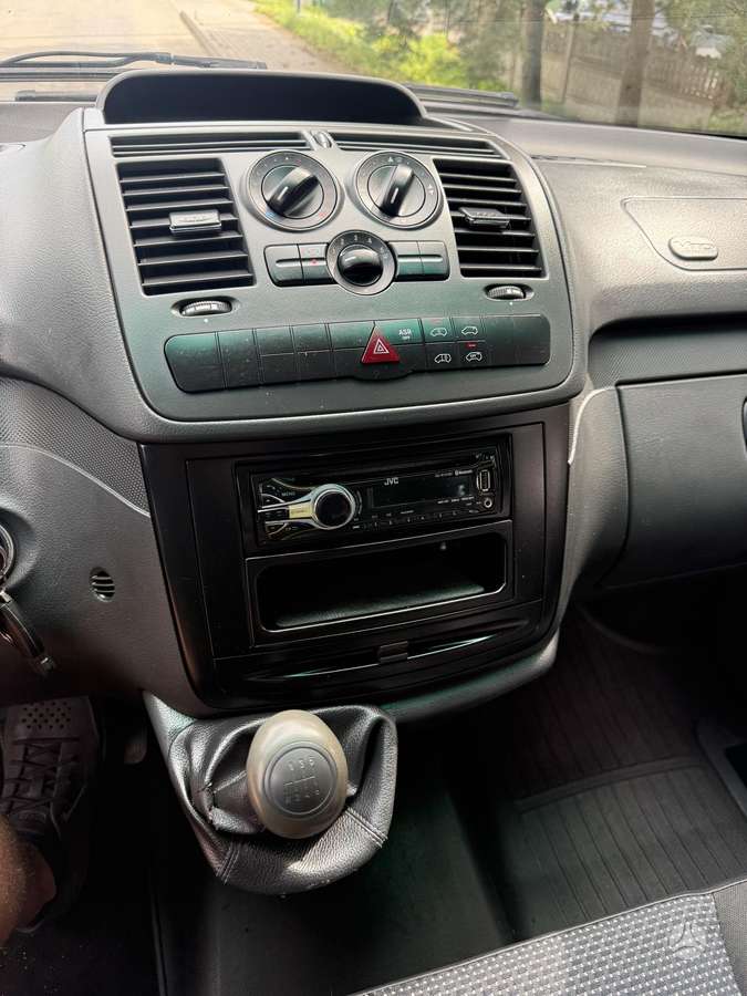 Mercedes-Benz Vito 2012 — photo 9