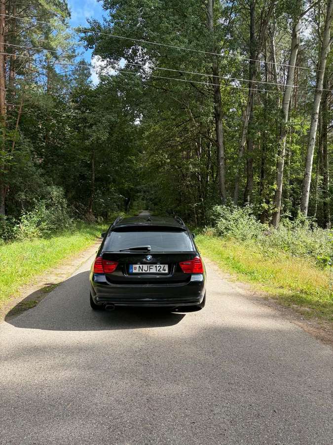 BMW 318 2008 — двигун 1995 cm³, 143 HP (105kW)