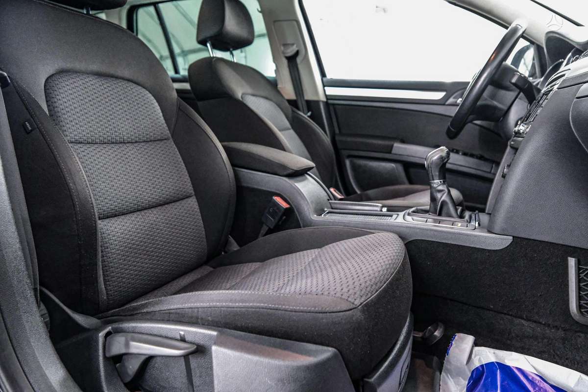 Skoda Superb 2012 — photo 13