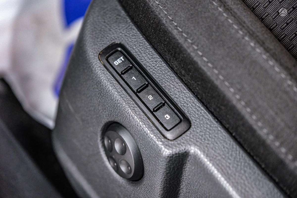 Skoda Superb 2012 — photo 15
