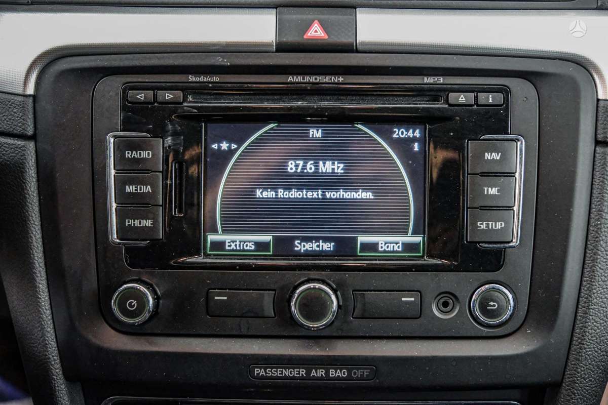 Skoda Superb 2012 — photo 20