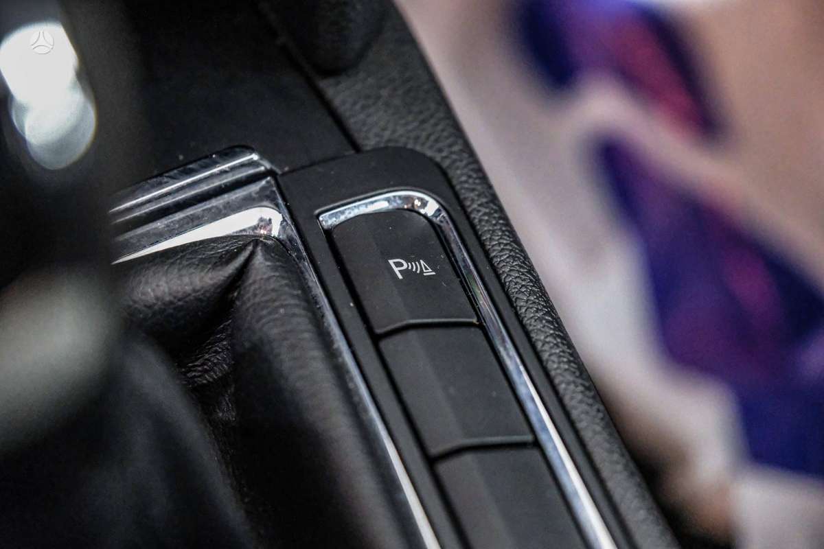 Skoda Superb 2012 — photo 23