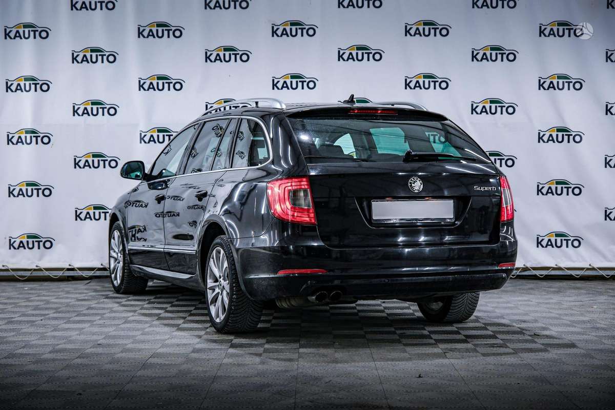Skoda Superb 2012 — engine 2000 cm³, 140 HP (103kW)