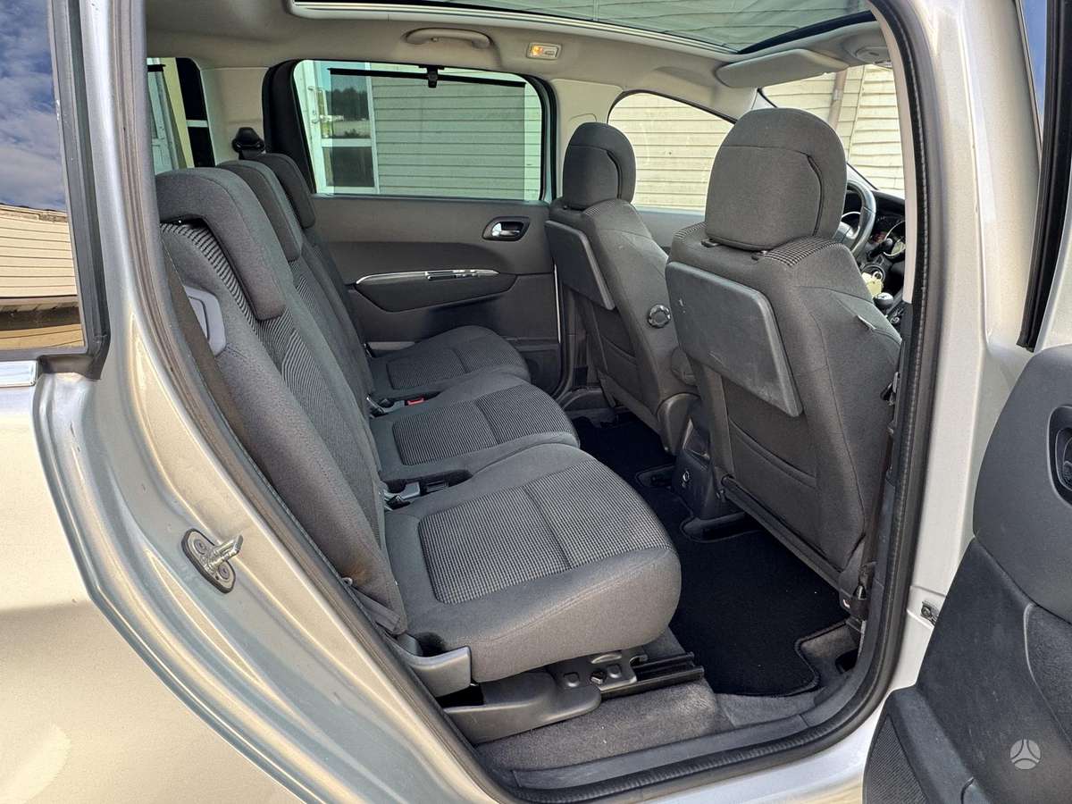 Peugeot 5008 2015 — photo 10