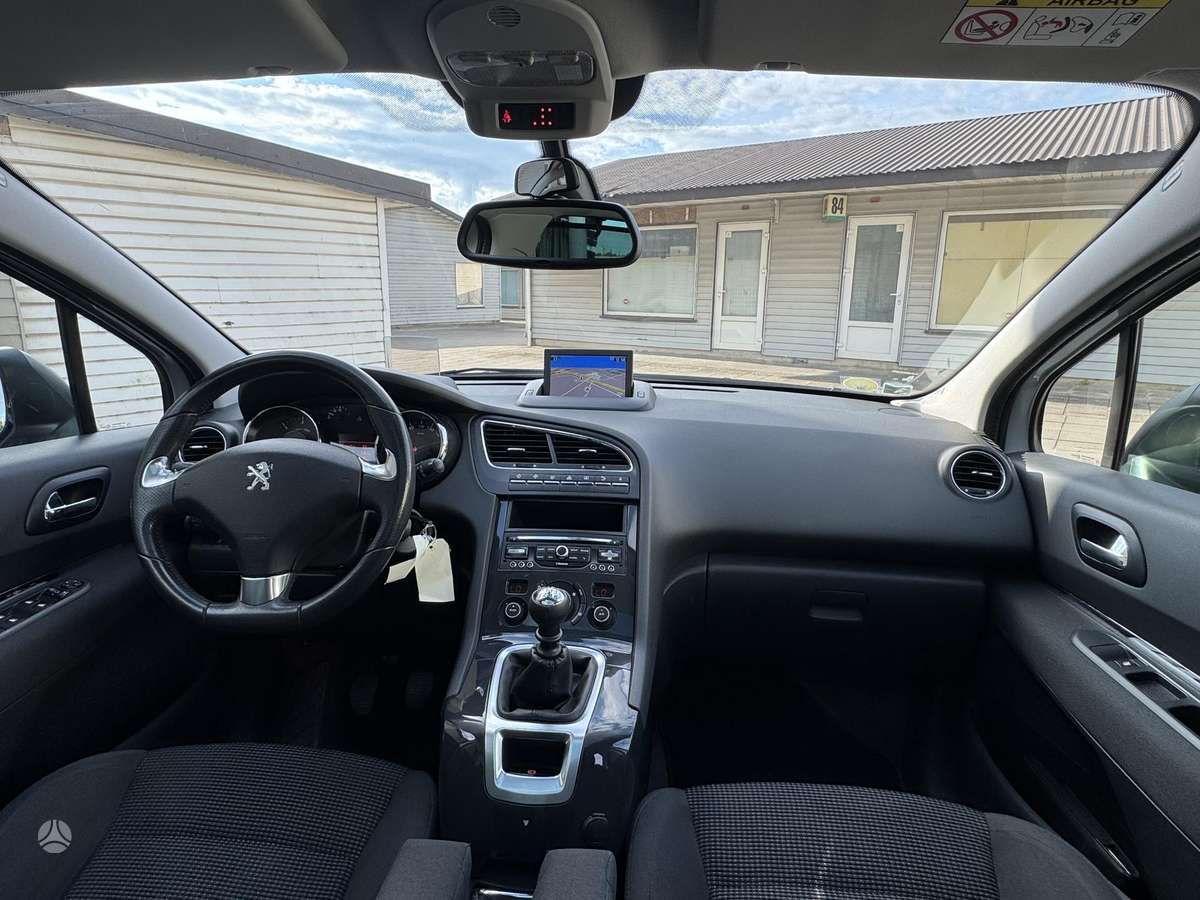 Peugeot 5008 2015 — photo 12