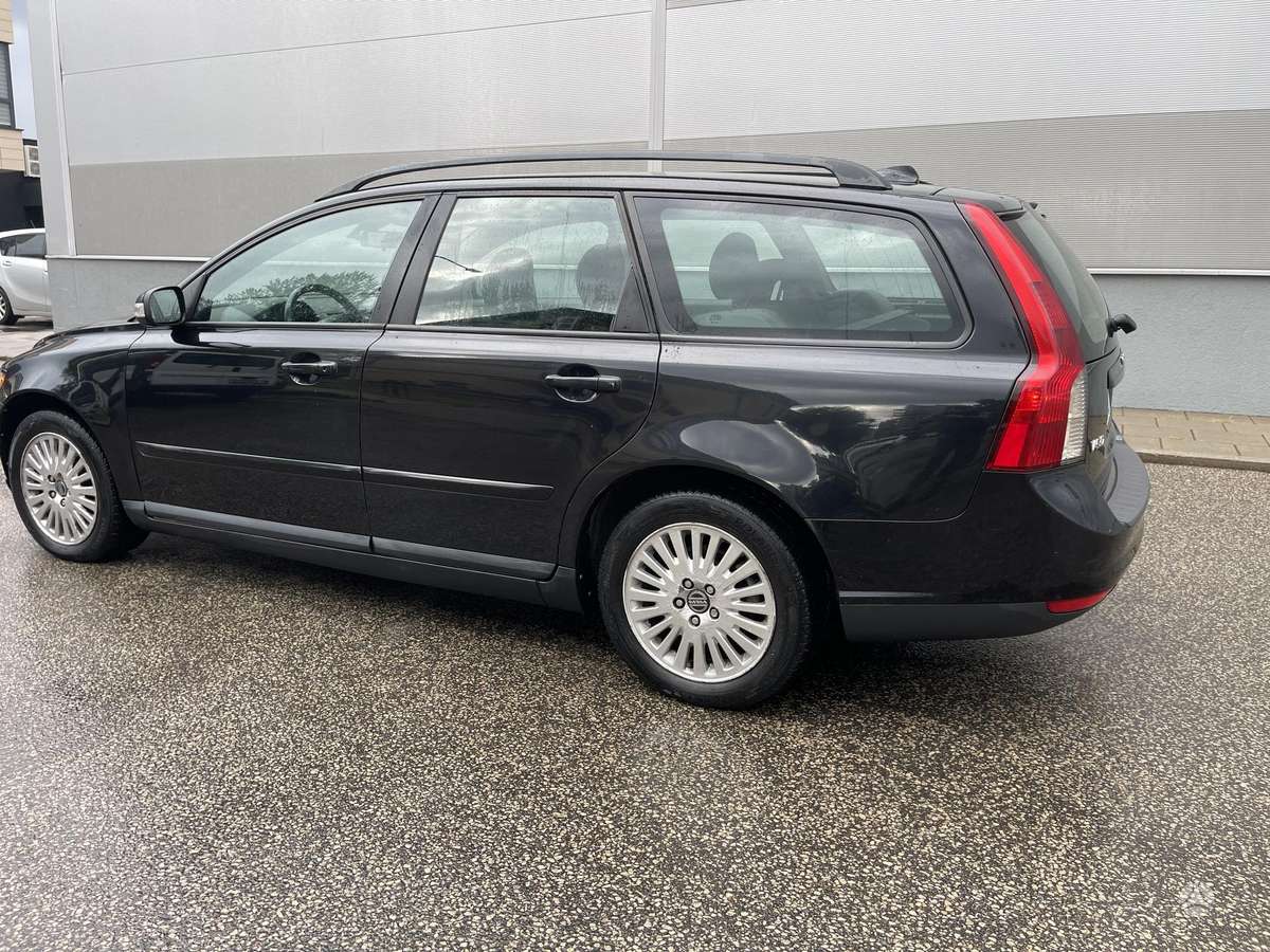 Volvo V50 2007 — photo 9