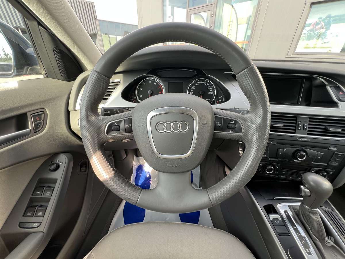 Audi A4 2008 — photo 13
