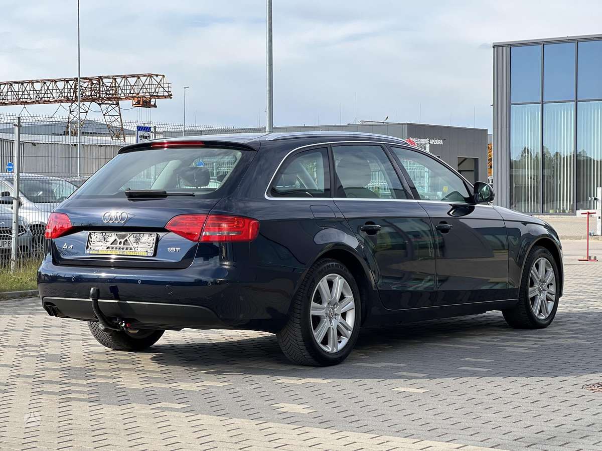Audi A4 2008 — photo 7