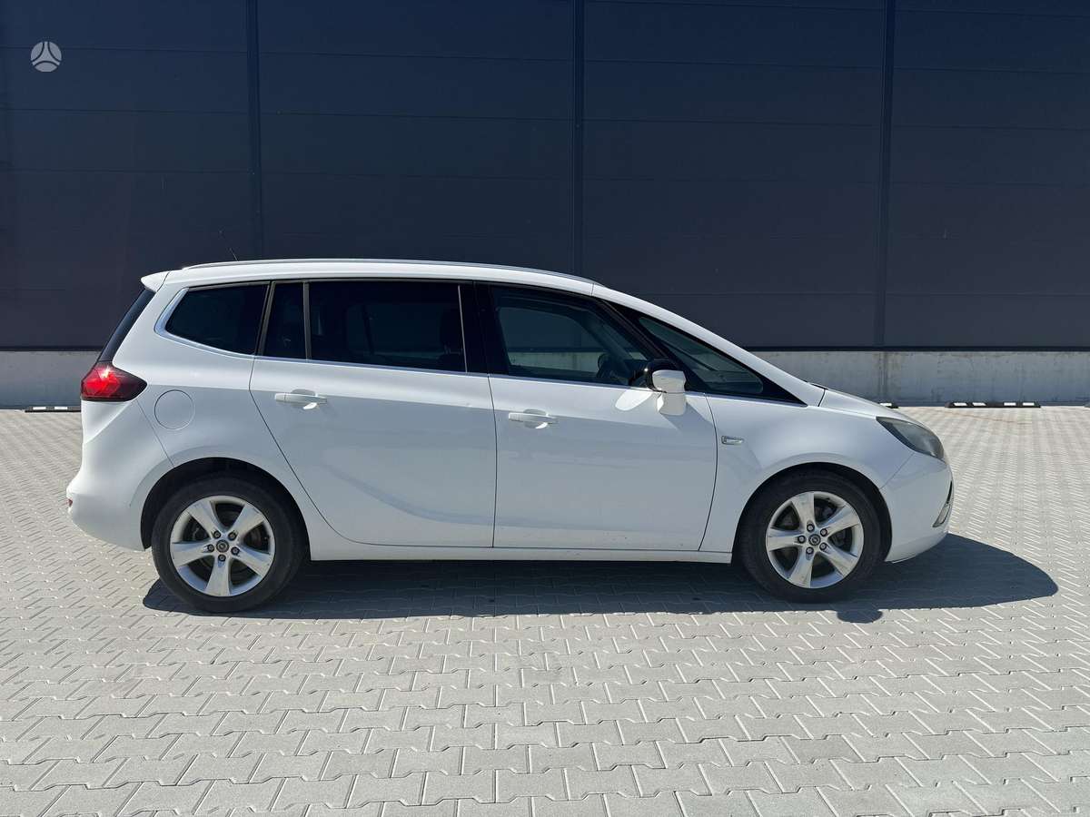 Opel Zafira 2012 — фото 6