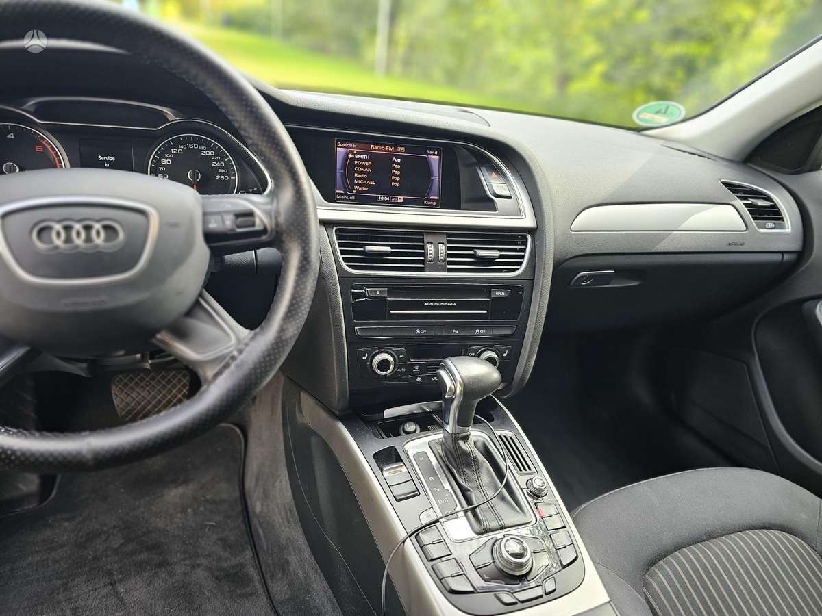 Audi A4 2013 — photo 7