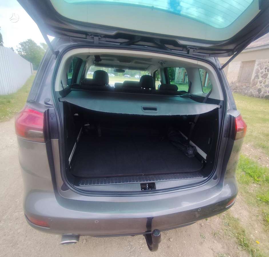 Opel Zafira 2012 — photo 10