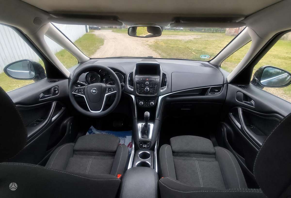 Opel Zafira 2012 — photo 14