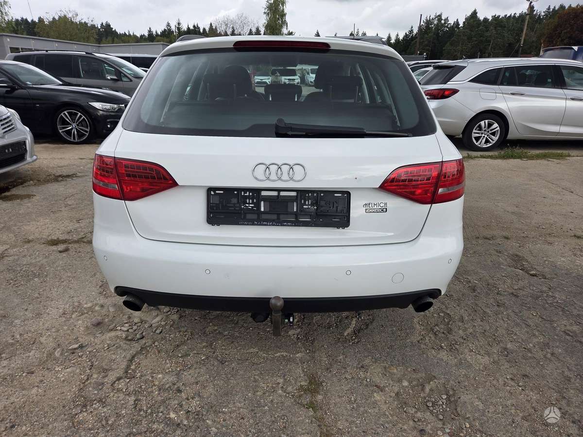 Audi A4 2010 — photo 5