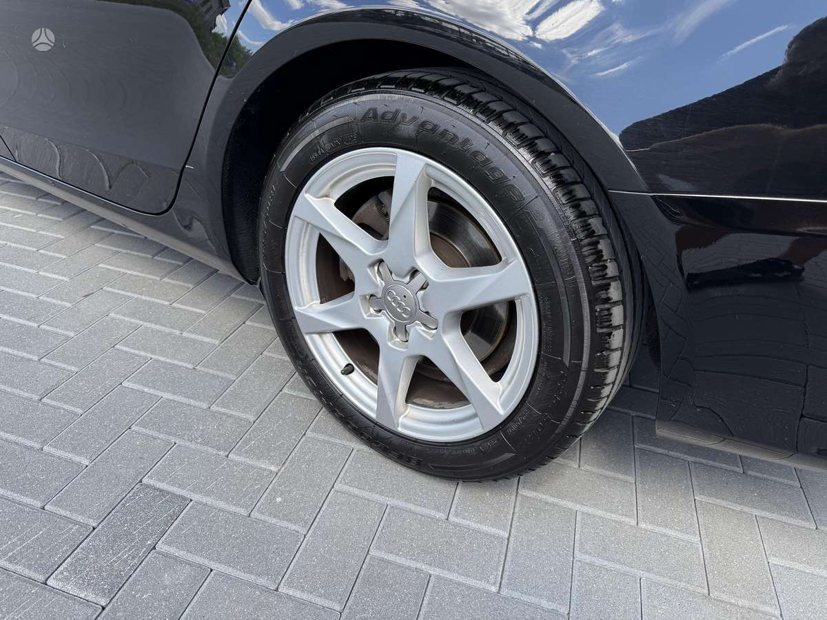 Audi A4 2011 — photo 13