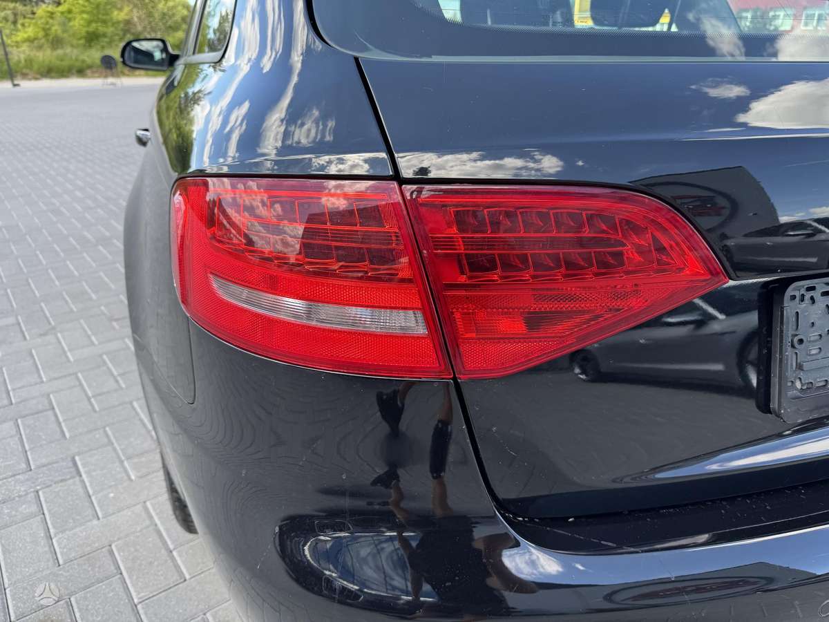 Audi A4 2011 — photo 14