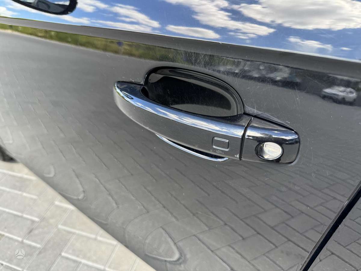 Audi A4 2011 — photo 16