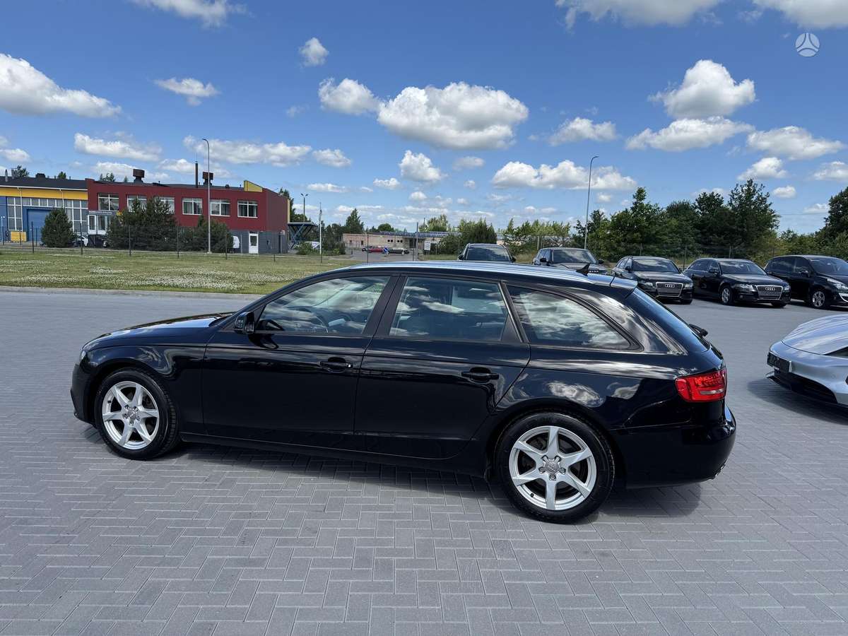 Audi A4 2011 — interior