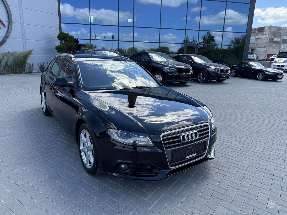 Audi A4 2011 — photo 9