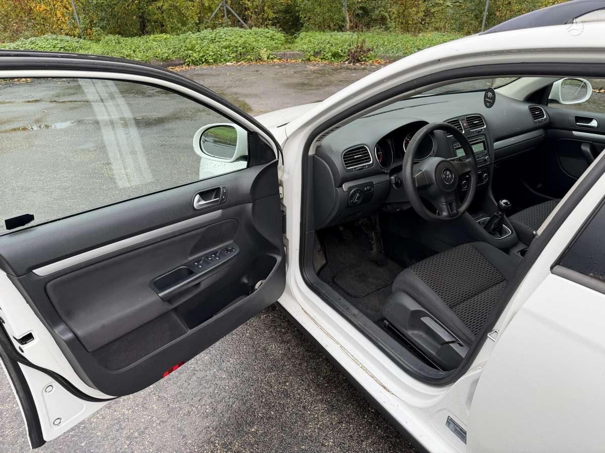 Volkswagen Golf 2011 — photo 12