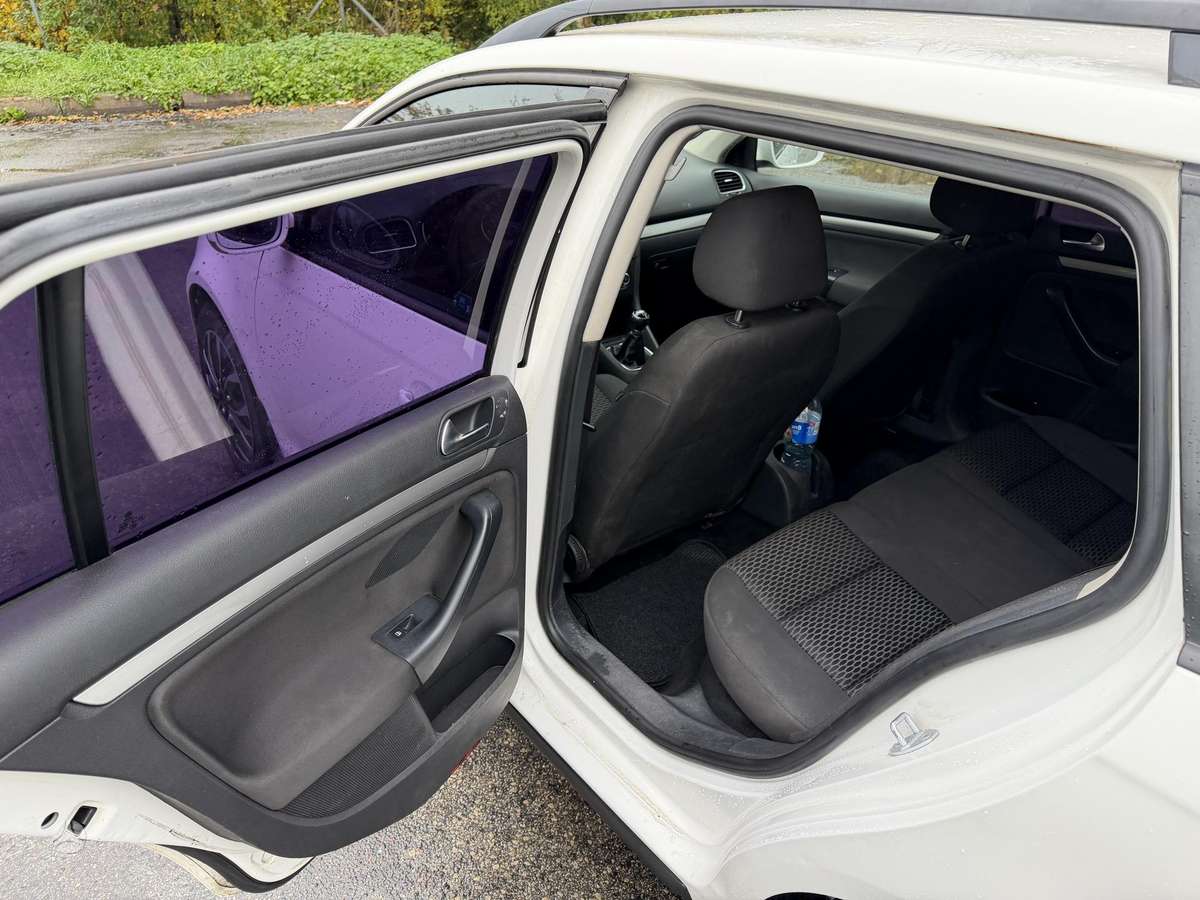 Volkswagen Golf 2011 — photo 14