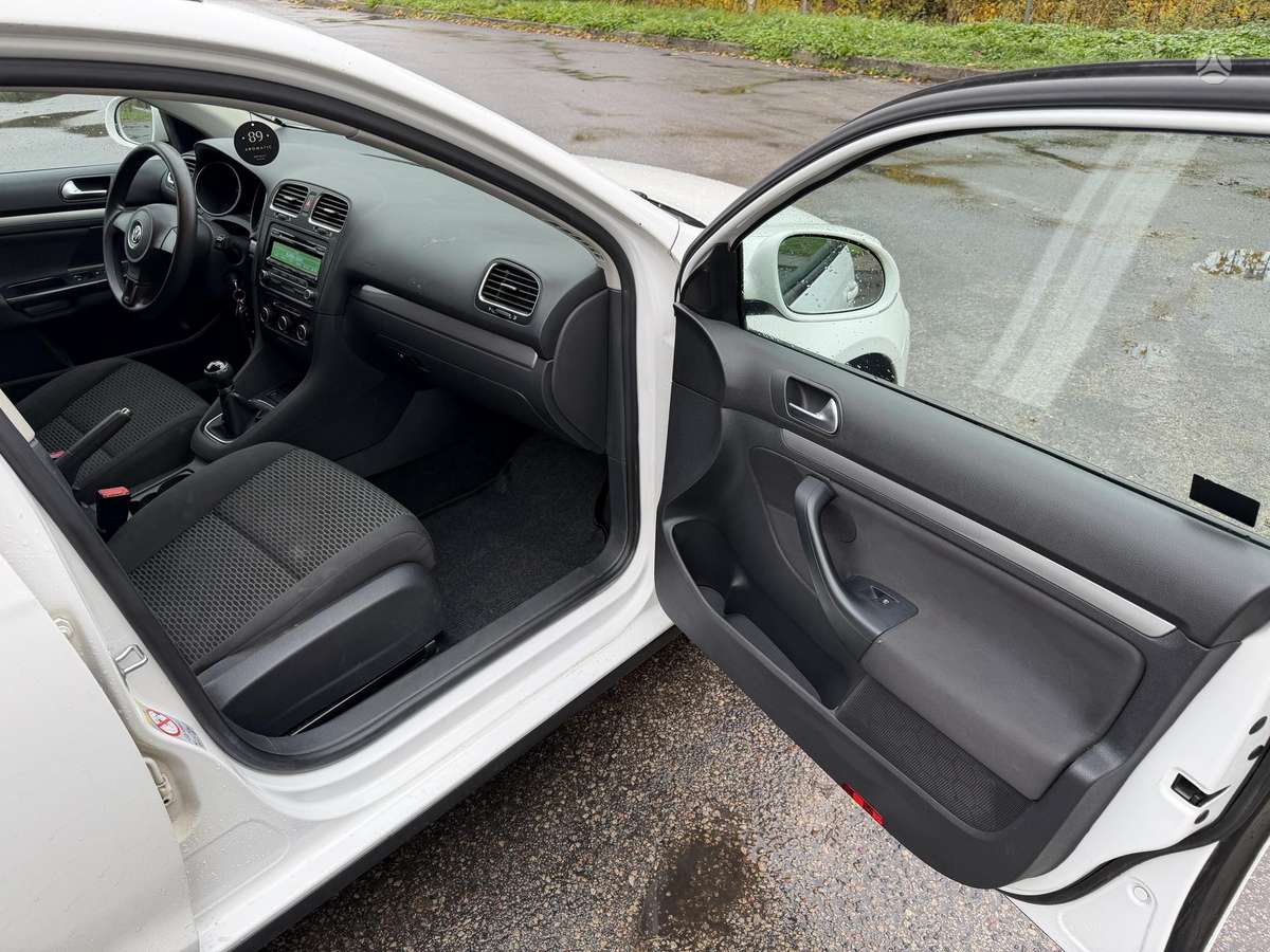 Volkswagen Golf 2011 — photo 17