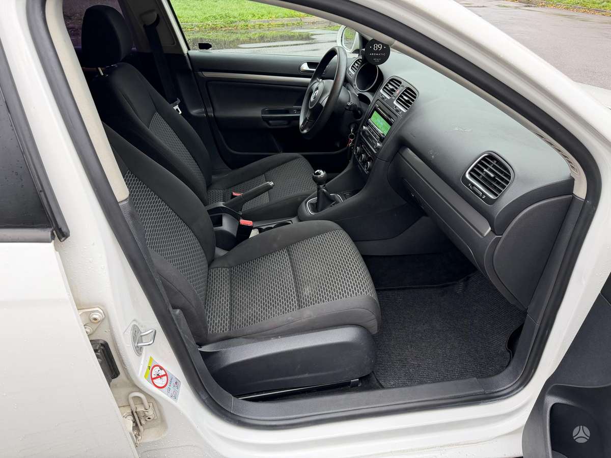 Volkswagen Golf 2011 — photo 18